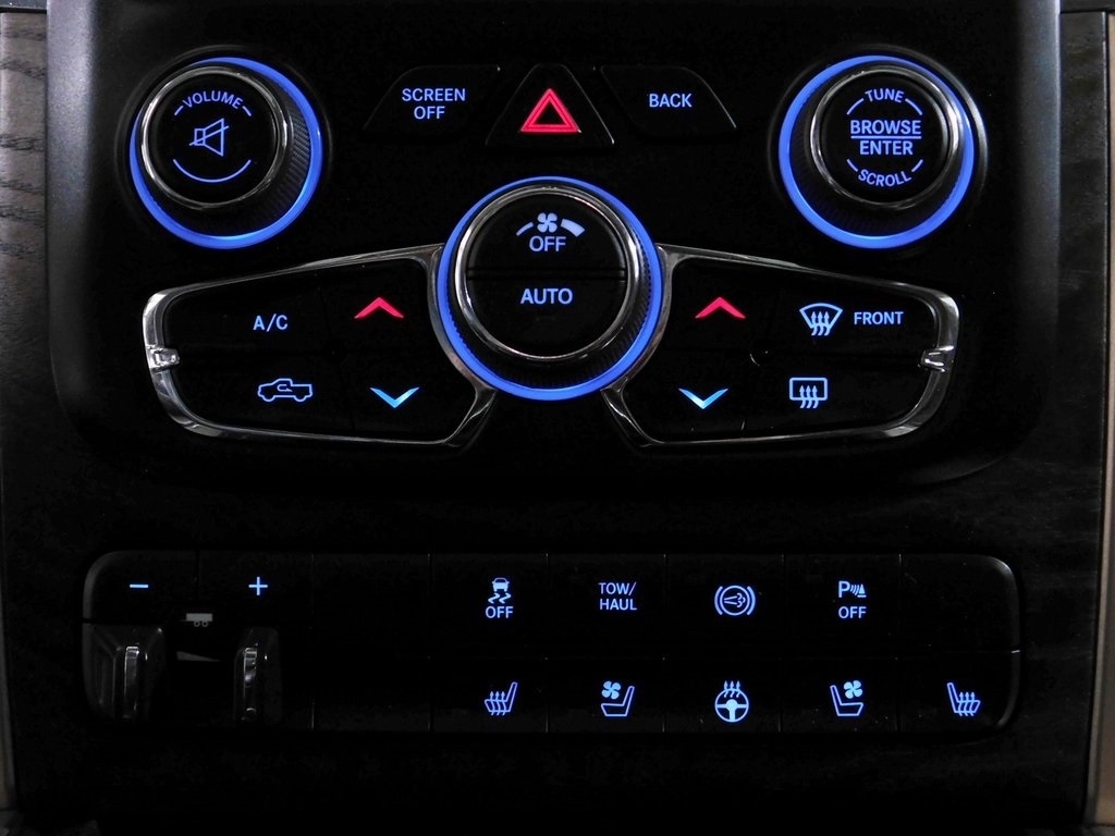 RAM 3500 Longhorn Mega Cab 4WD DRW 2015