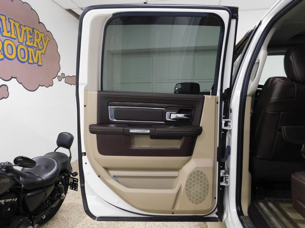 RAM 3500 Longhorn Mega Cab 4WD DRW 2015