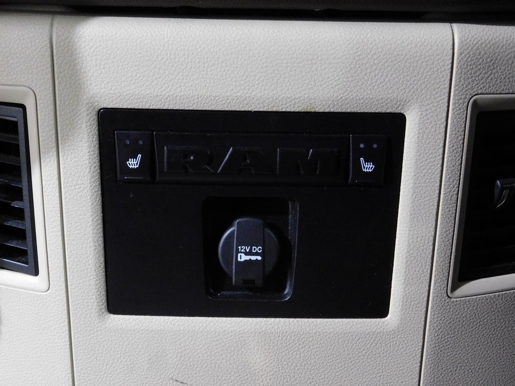 RAM 3500 Longhorn Mega Cab 4WD DRW 2015