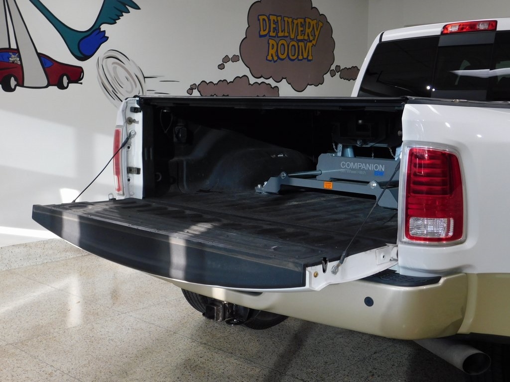 RAM 3500 Longhorn Mega Cab 4WD DRW 2015