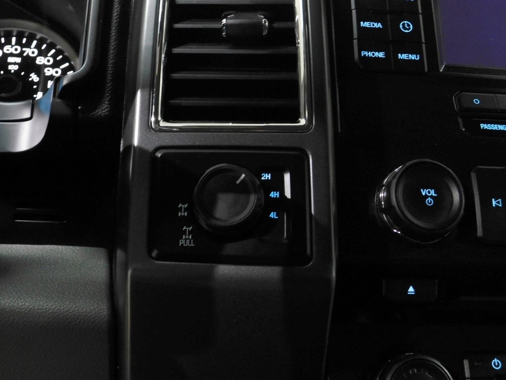 Ford F-150 XLT SuperCrew 6.5-ft. Bed 4WD 2015