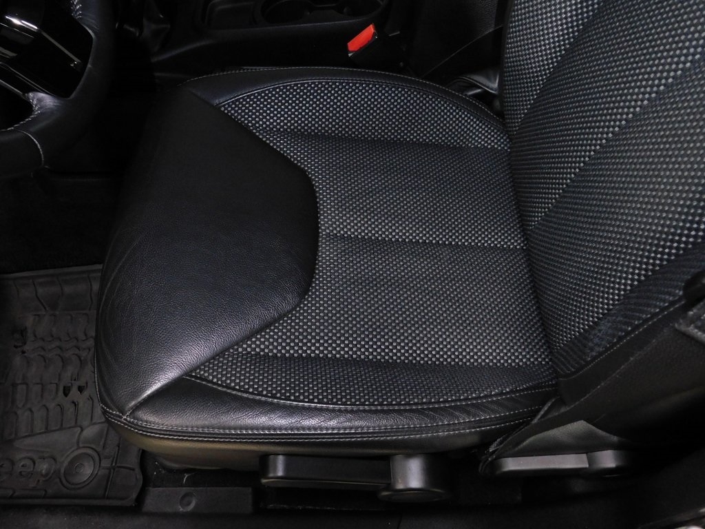 Jeep Wrangler Unlimited Sahara 4WD 2016