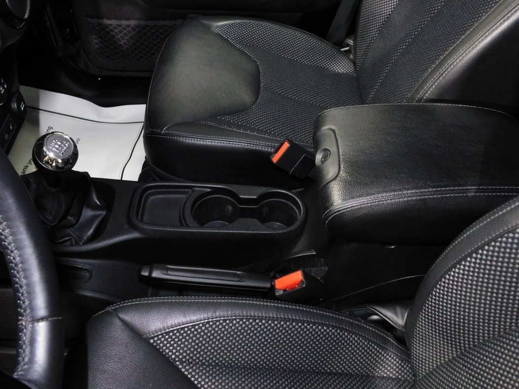 Jeep Wrangler Unlimited Sahara 4WD 2016