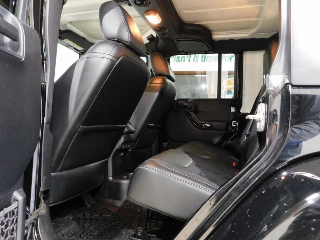 Jeep Wrangler Unlimited Sahara 4WD 2016