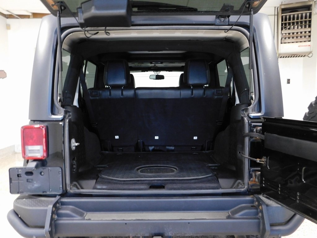 Jeep Wrangler Unlimited Sahara 4WD 2016