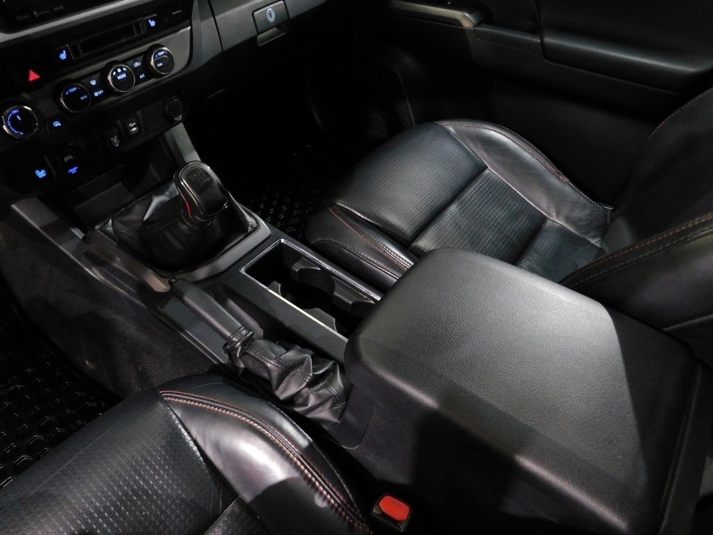 Toyota Tacoma SR5 Double Cab Long Bed V6 6AT 4WD 2019