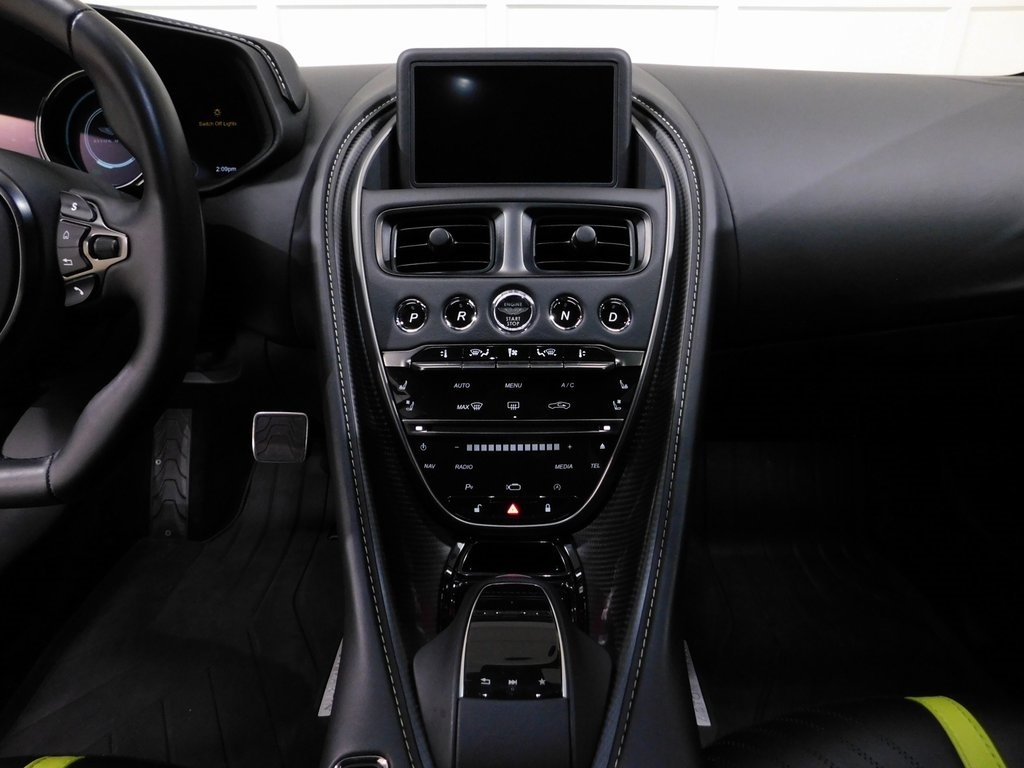 Aston Martin DB11 AMR 2020