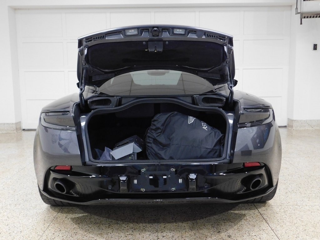 Aston Martin DB11 AMR 2020