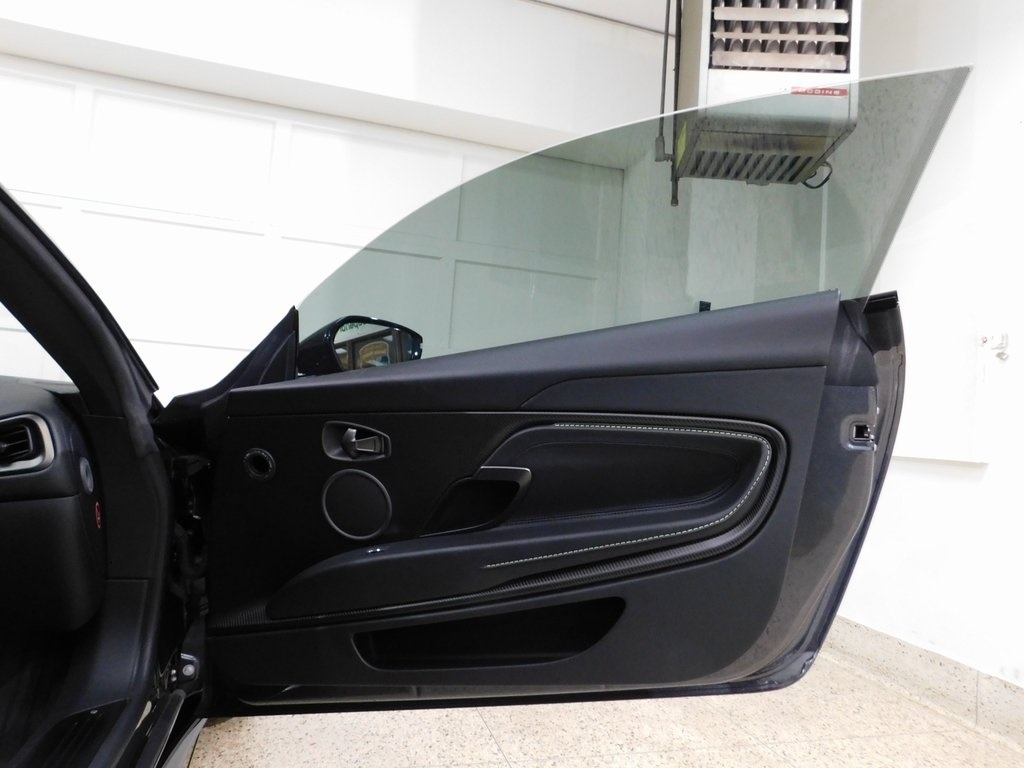 Aston Martin DB11 AMR 2020