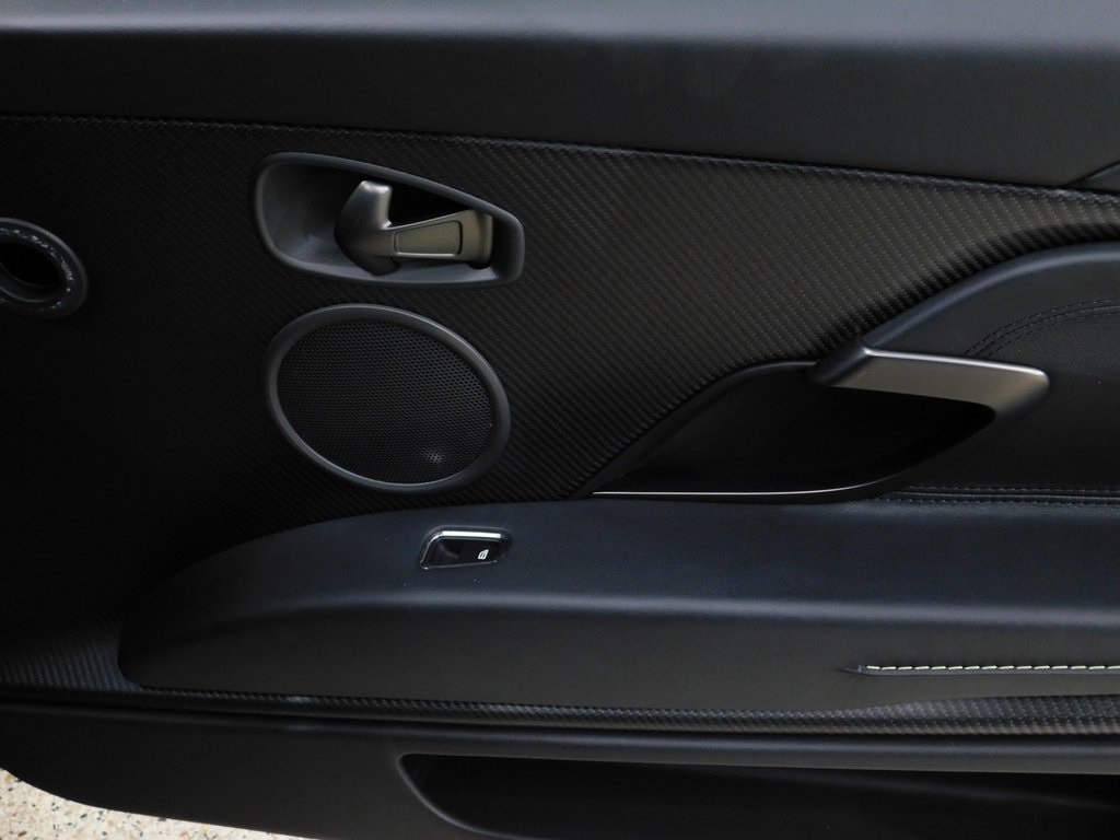 Aston Martin DB11 AMR 2020