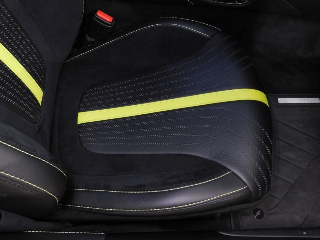 Aston Martin DB11 AMR 2020