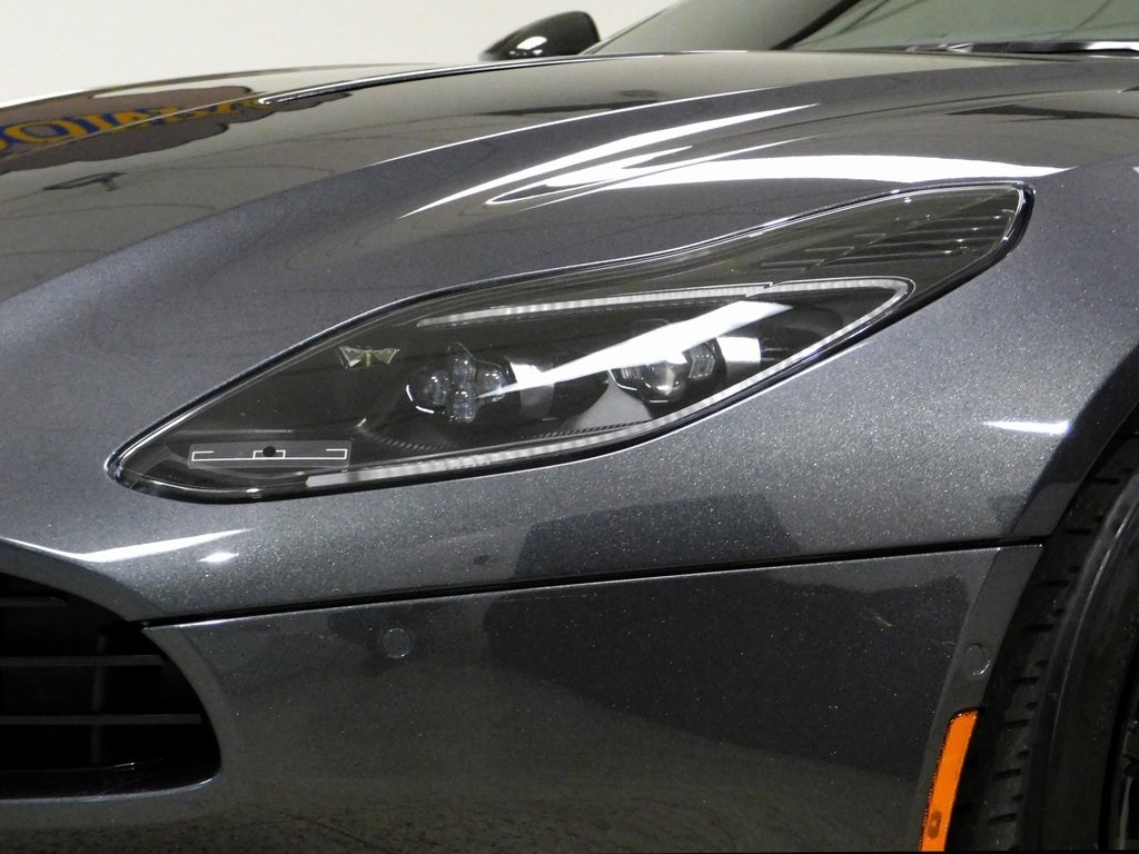 Aston Martin DB11 AMR 2020