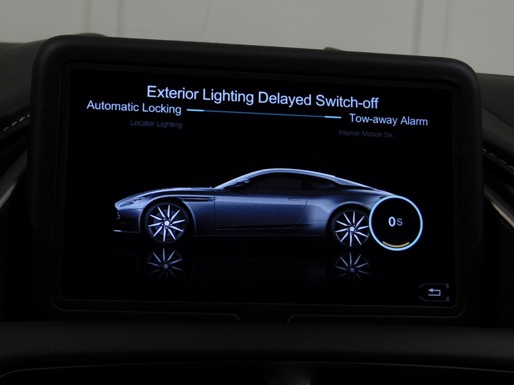 Aston Martin DB11 AMR 2020