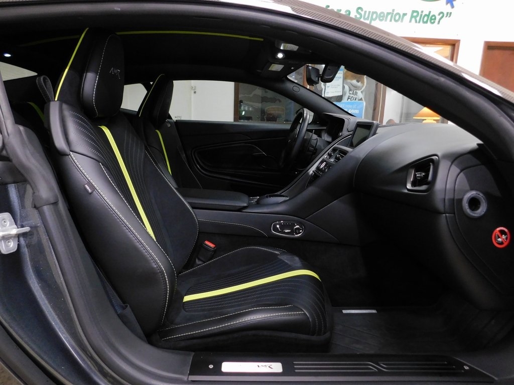 Aston Martin DB11 AMR 2020