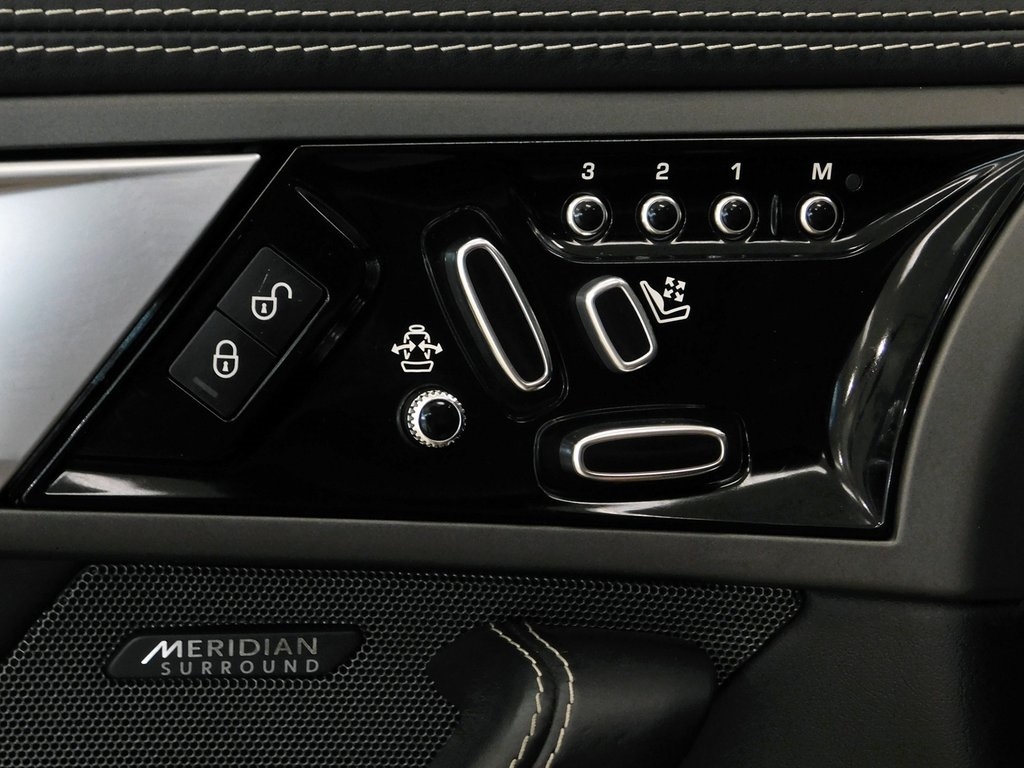 Jaguar F-Type R Coupe 2015