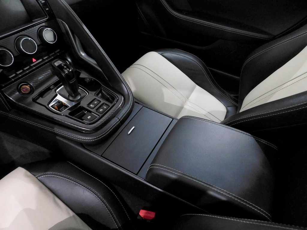 Jaguar F-Type R Coupe 2015