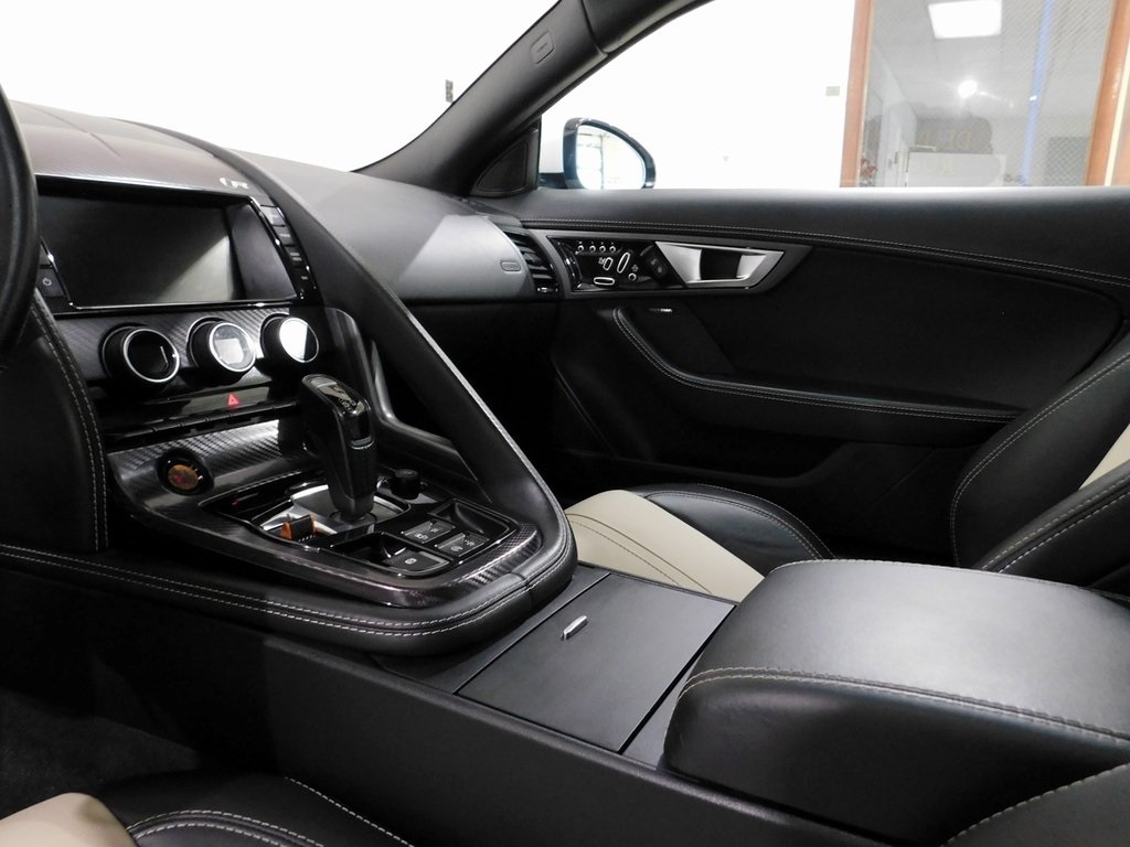 Jaguar F-Type R Coupe 2015