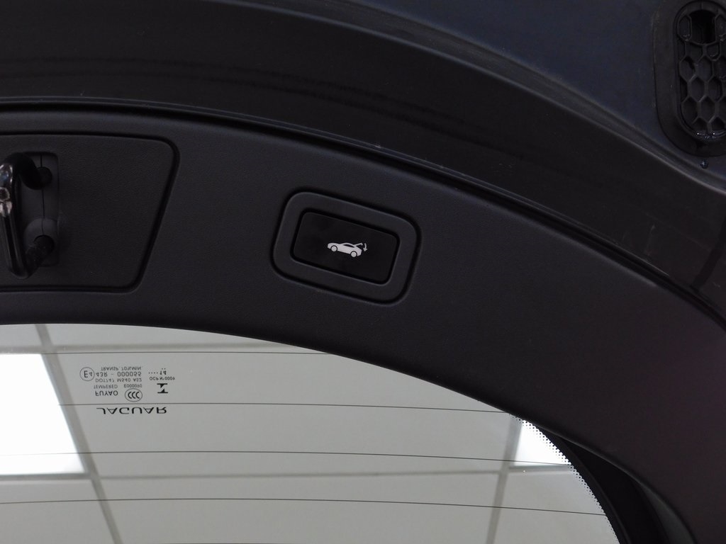 Jaguar F-Type R Coupe 2015