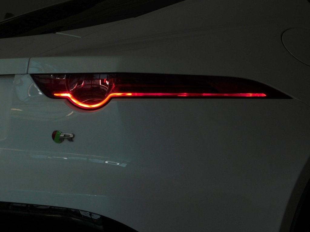 Jaguar F-Type R Coupe 2015