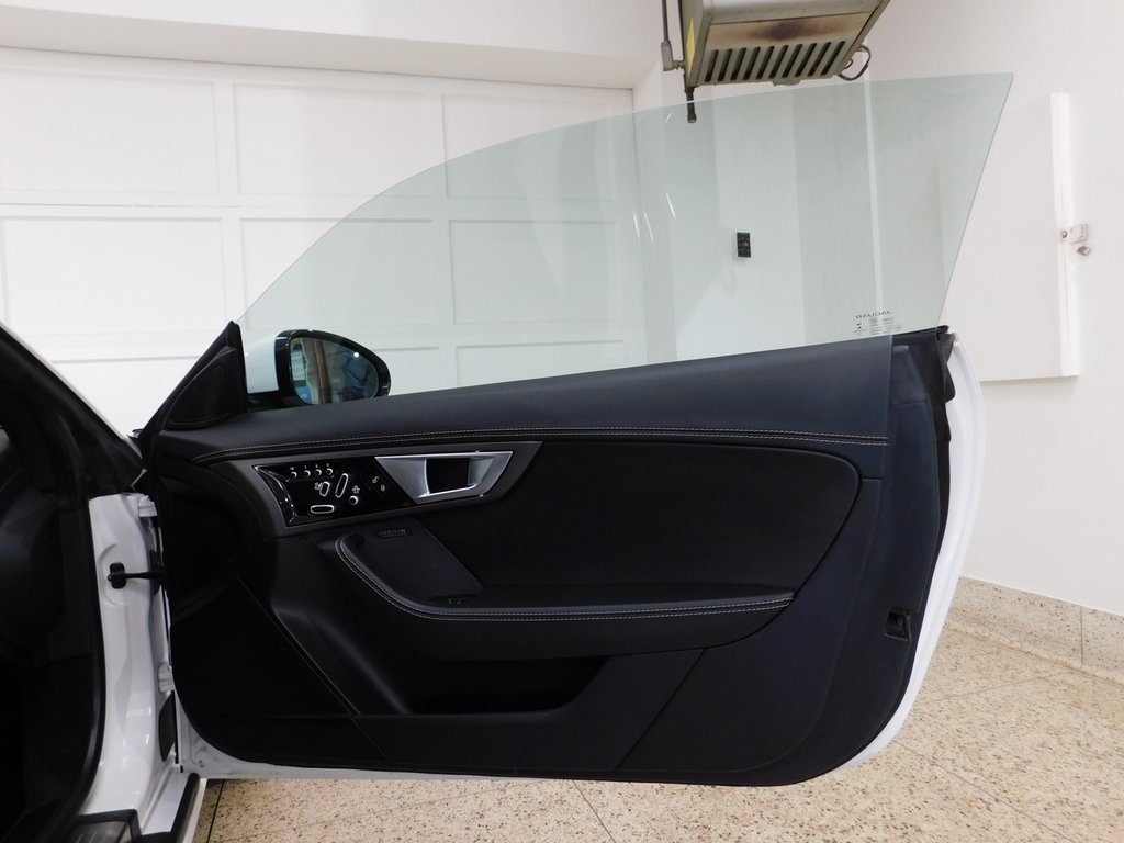 Jaguar F-Type R Coupe 2015