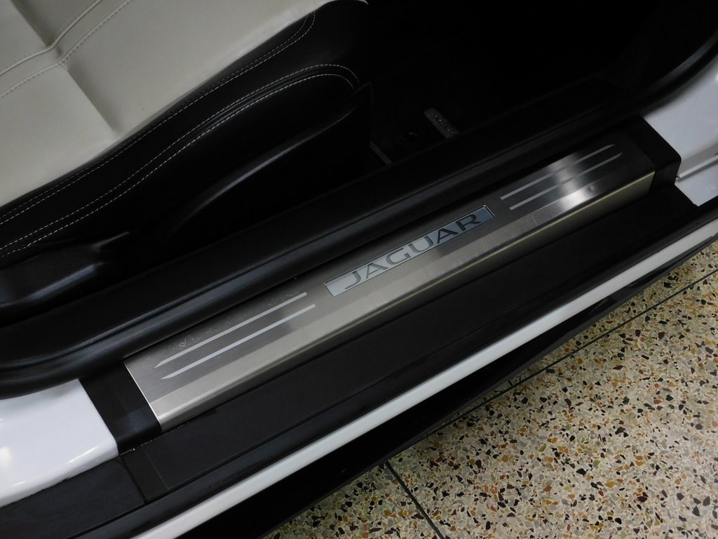 Jaguar F-Type R Coupe 2015