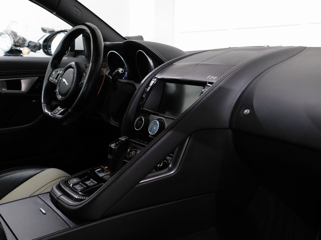 Jaguar F-Type R Coupe 2015