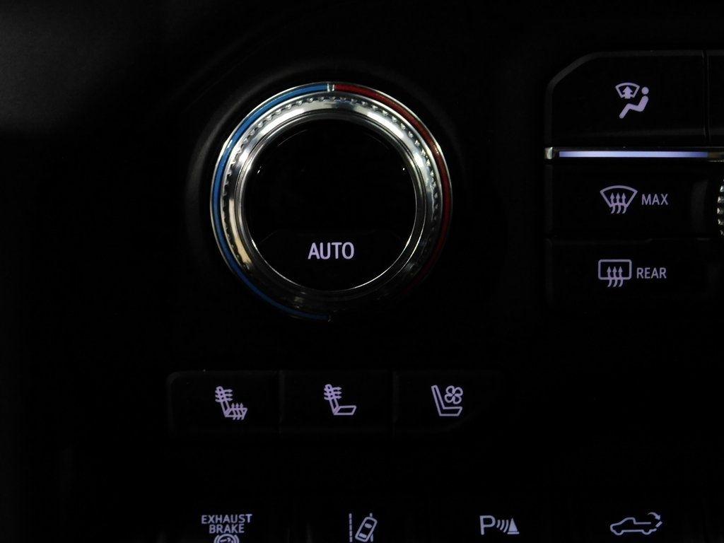 GMC Sierra 3500HD Denali Crew Cab 4WD 2022