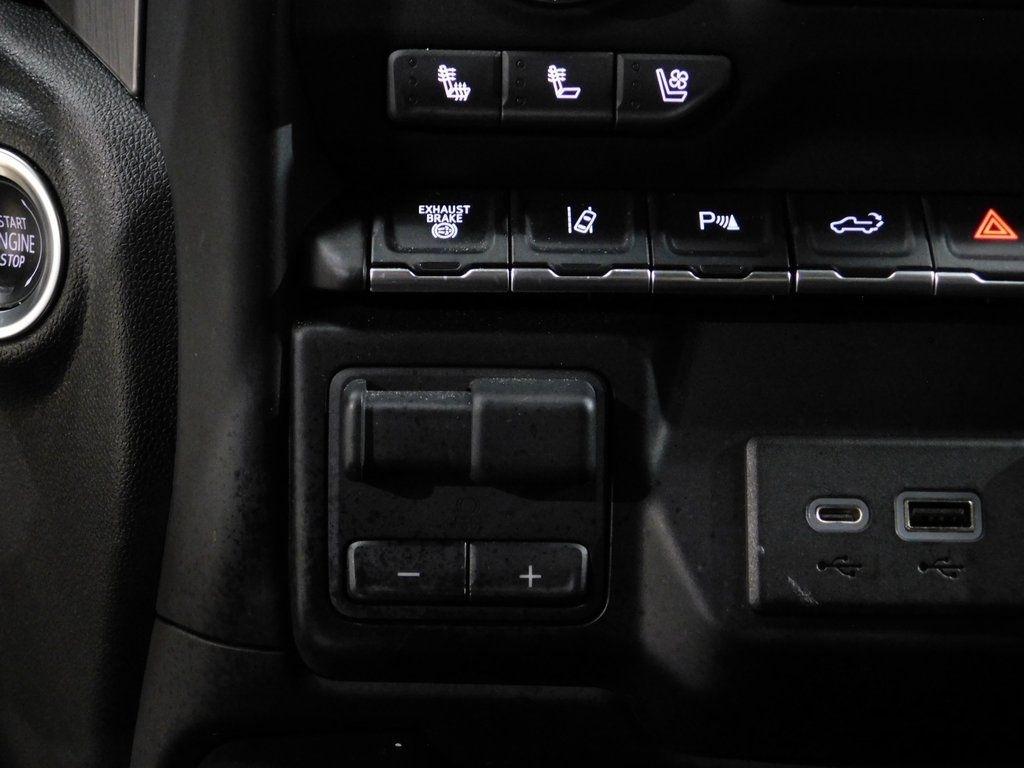 GMC Sierra 3500HD Denali Crew Cab 4WD 2022