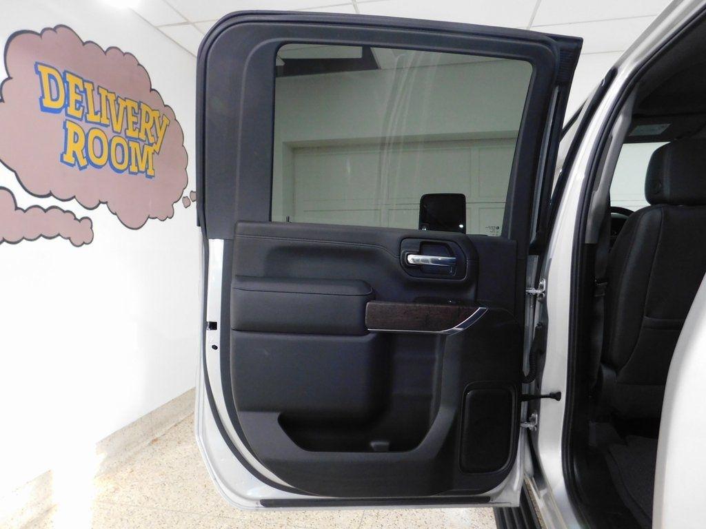 GMC Sierra 3500HD Denali Crew Cab 4WD 2022