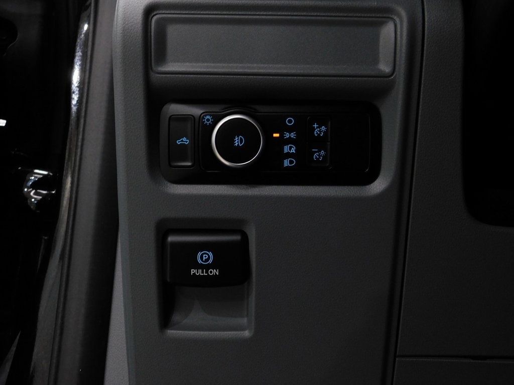 Ford F-150 XLT SuperCrew 5.5-ft. Bed 4WD 2023