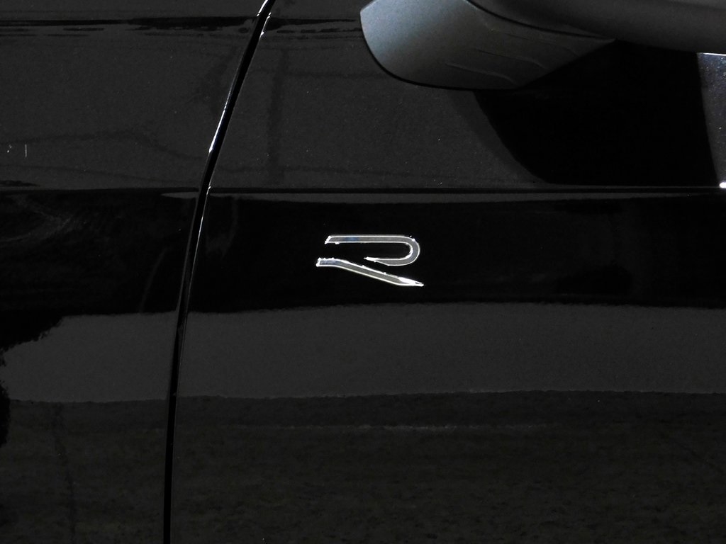 Volkswagen Golf R Black Edition 2025