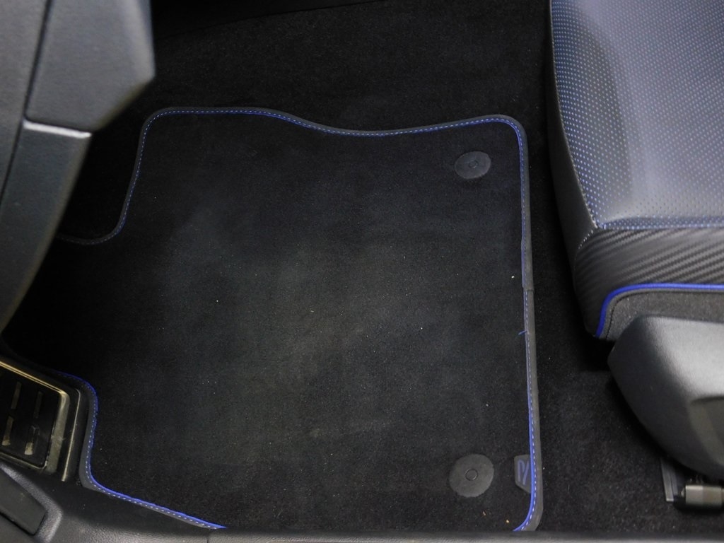 Volkswagen Golf R Black Edition 2025