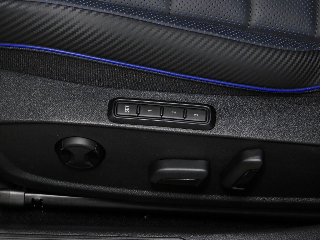 Volkswagen Golf R Black Edition 2025