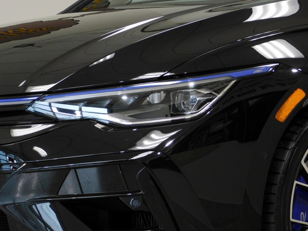 Volkswagen Golf R Black Edition 2025