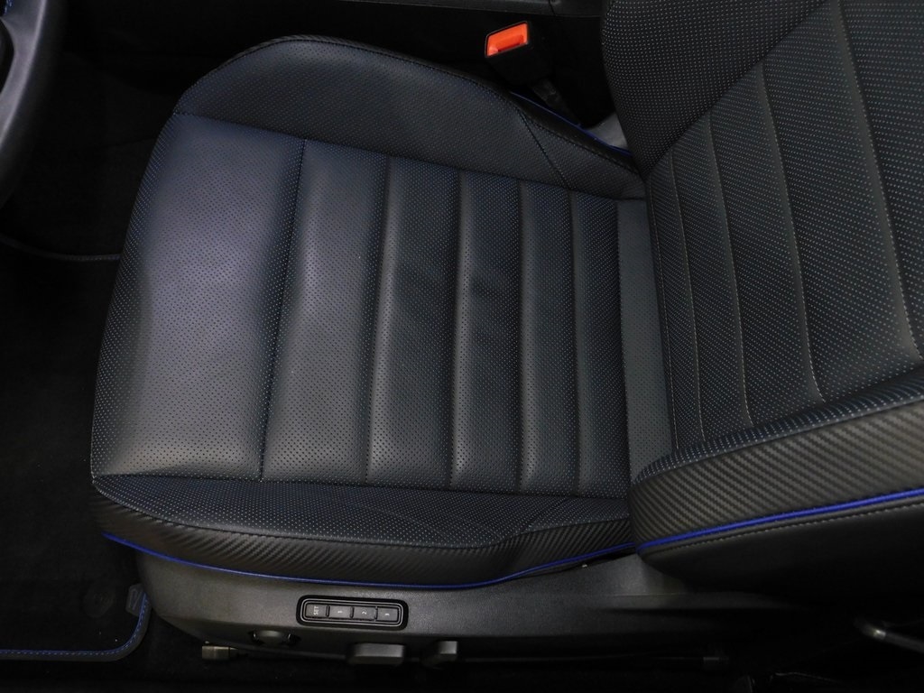 Volkswagen Golf R Black Edition 2025