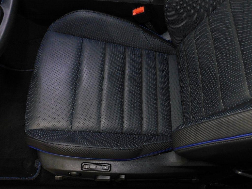 Volkswagen Golf R Black Edition 2025