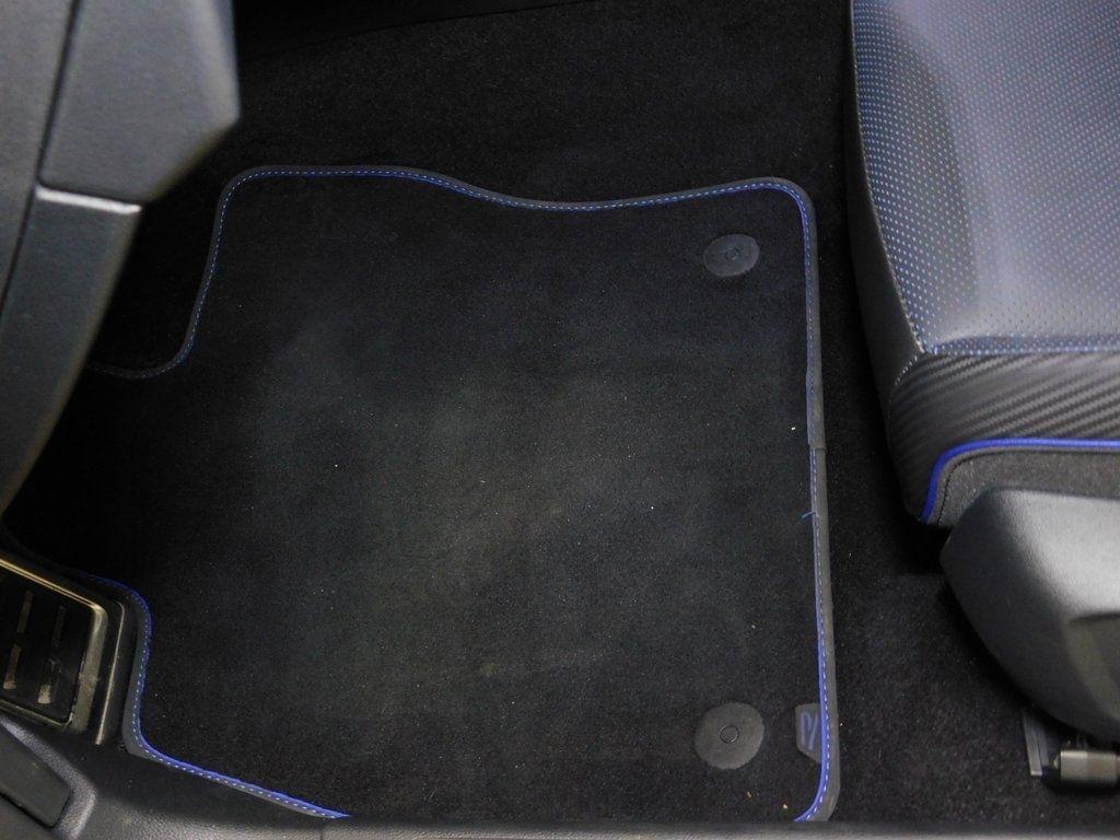 Volkswagen Golf R Black Edition 2025