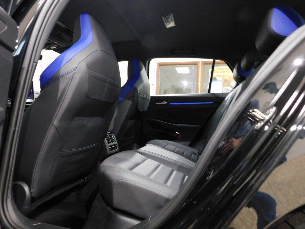 Volkswagen Golf R Black Edition 2025