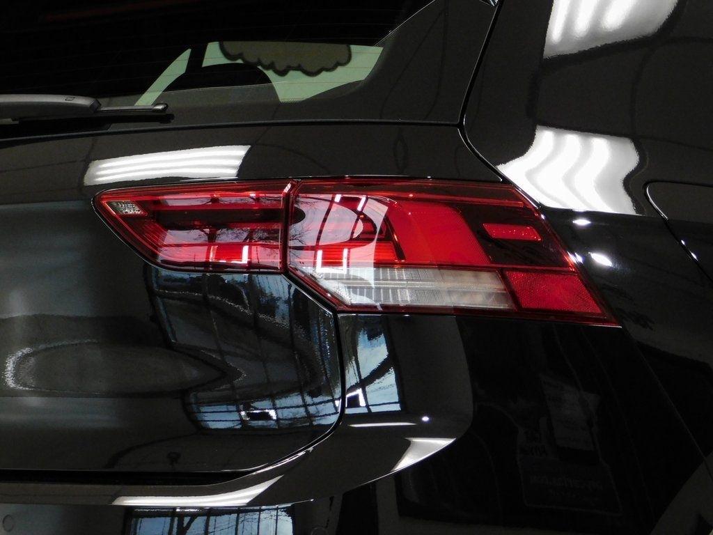 Volkswagen Golf R Black Edition 2025