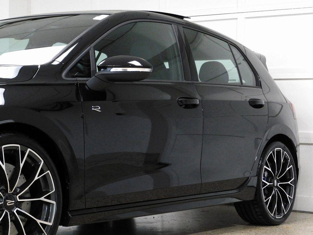Volkswagen Golf R Black Edition 2025