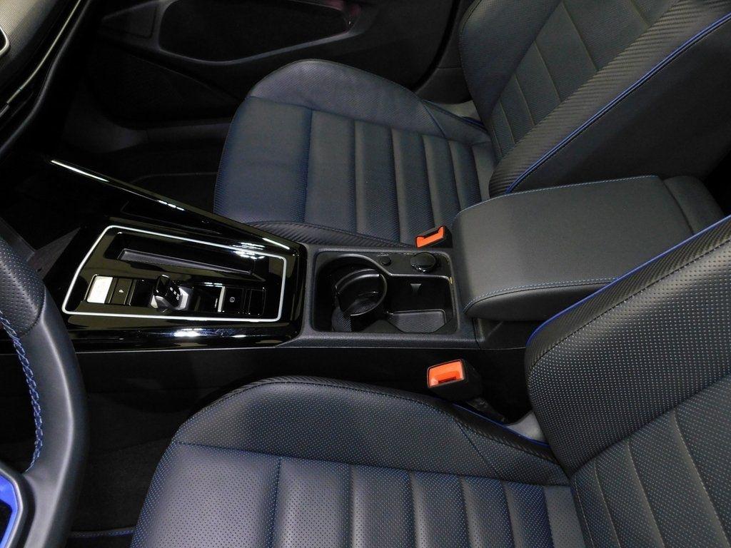 Volkswagen Golf R Black Edition 2025