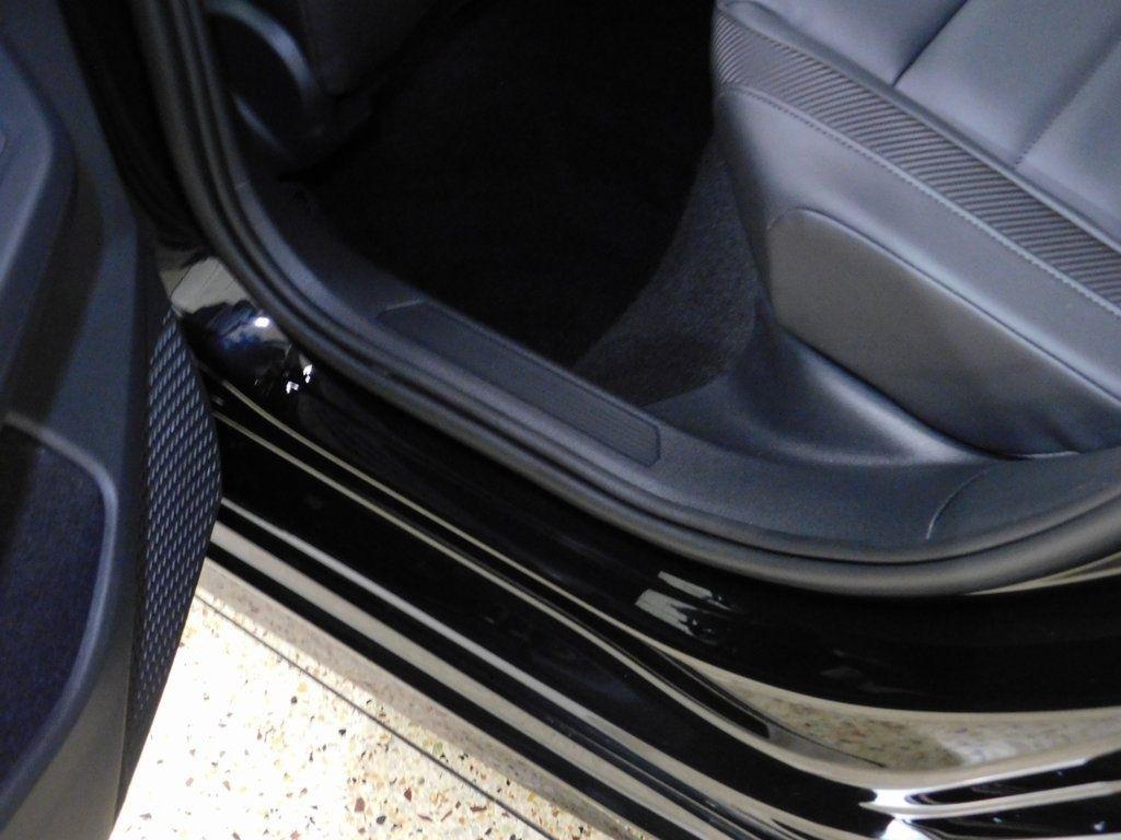 Volkswagen Golf R Black Edition 2025