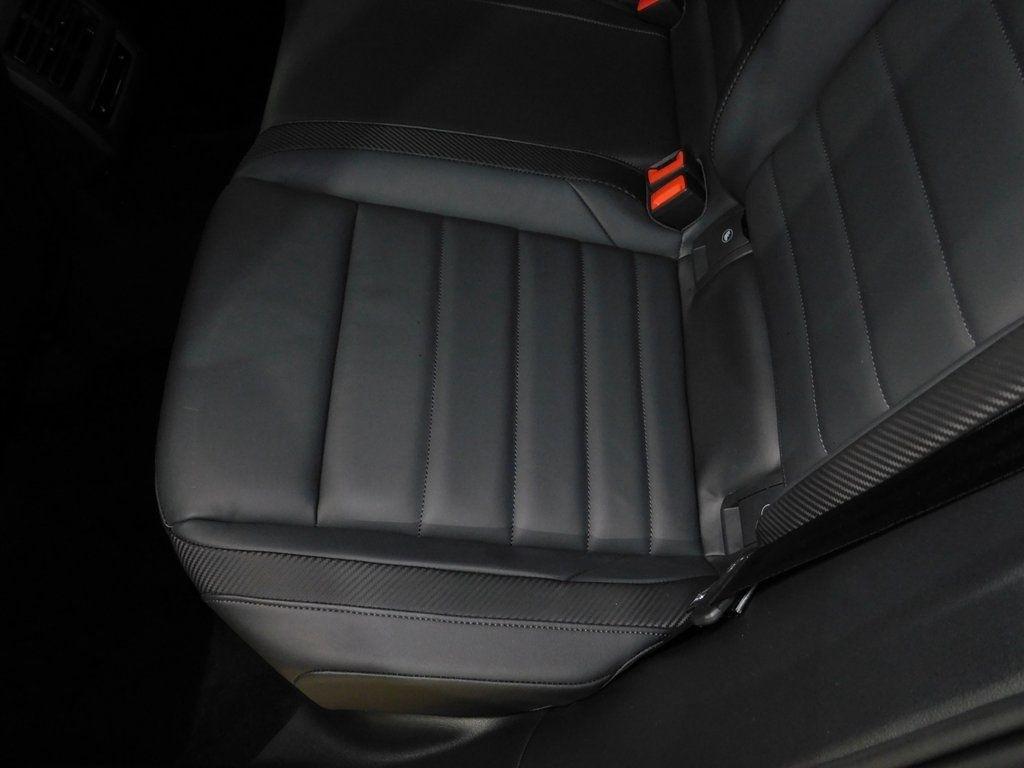 Volkswagen Golf R Black Edition 2025