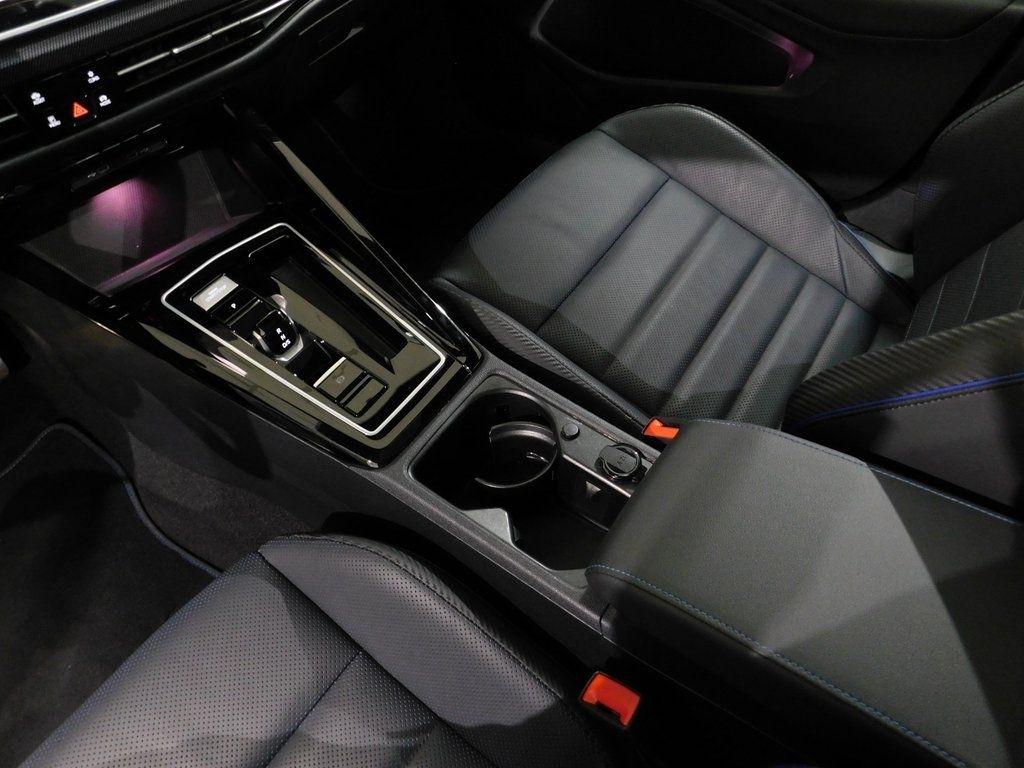 Volkswagen Golf R Black Edition 2025