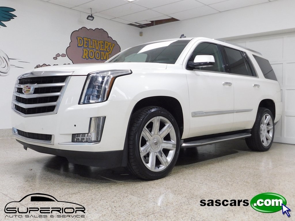 2015 Cadillac Escalade Luxury 2WD
