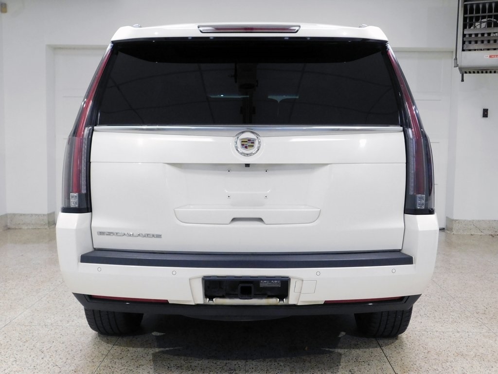 Cadillac Escalade Luxury 2WD 2015