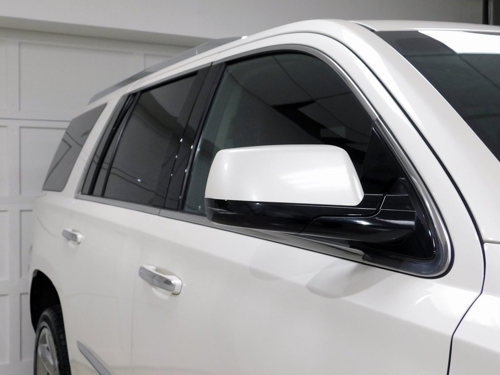 Cadillac Escalade Luxury 2WD 2015