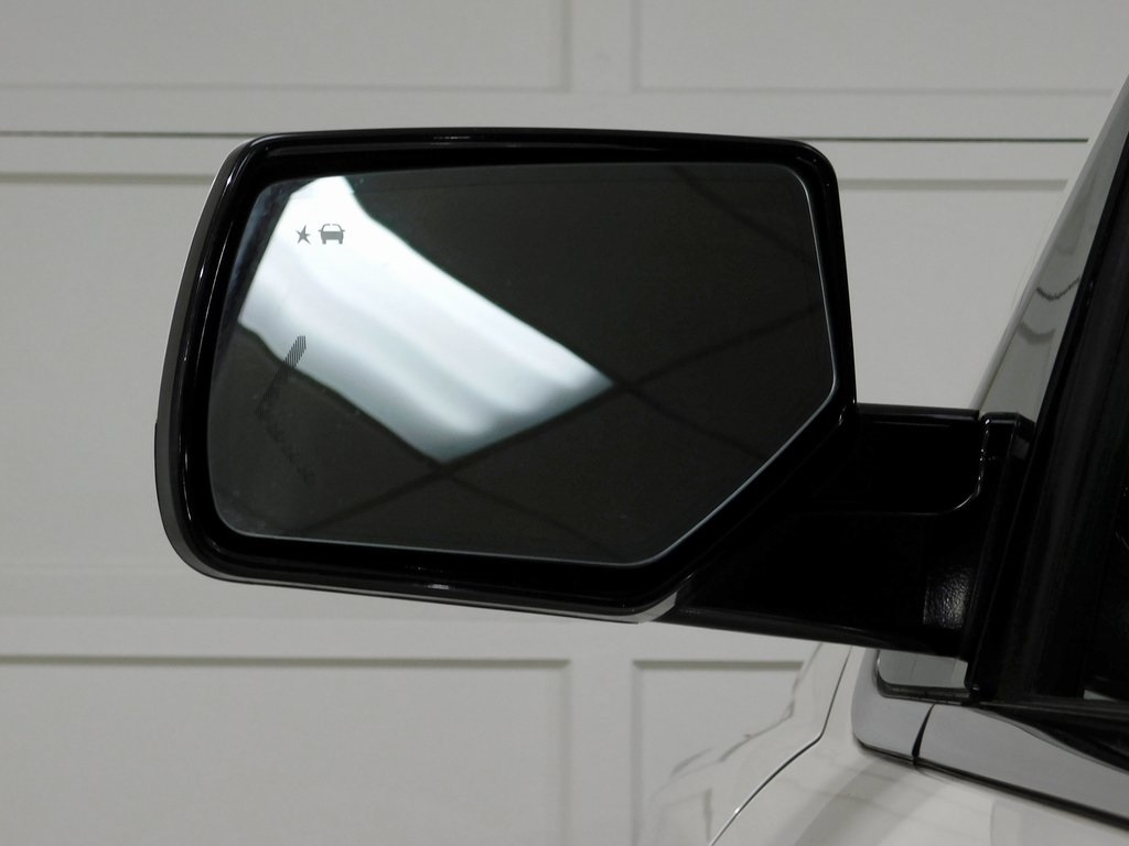 Cadillac Escalade Luxury 2WD 2015