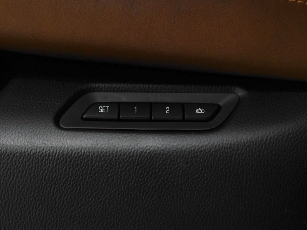 Cadillac Escalade Luxury 2WD 2015