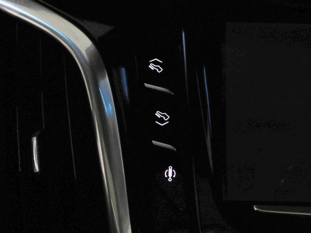 Cadillac Escalade Luxury 2WD 2015